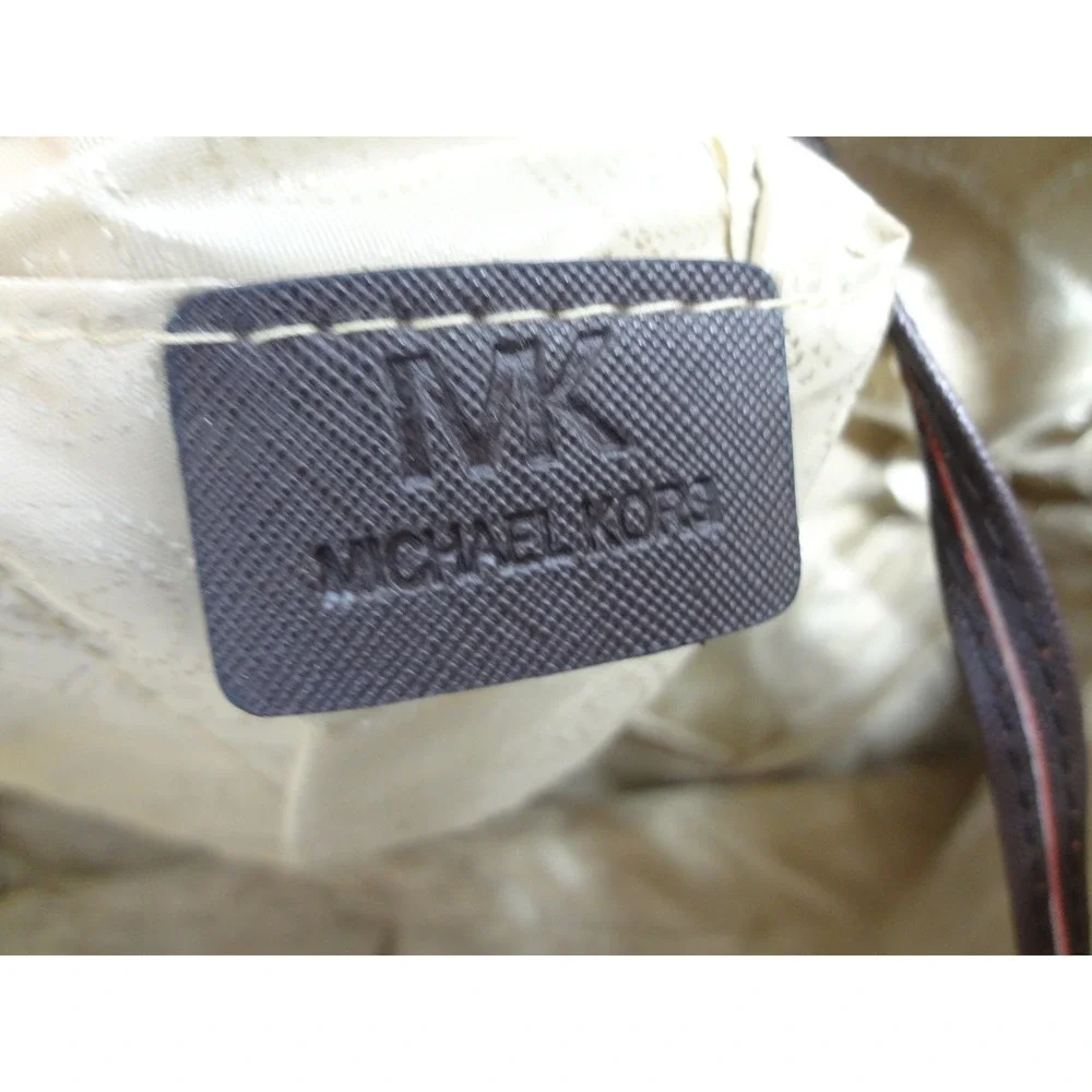 NWT Michael Kors Luxury Tote Charm Gunmetal‎ Saffiano Leather Gold Hardware